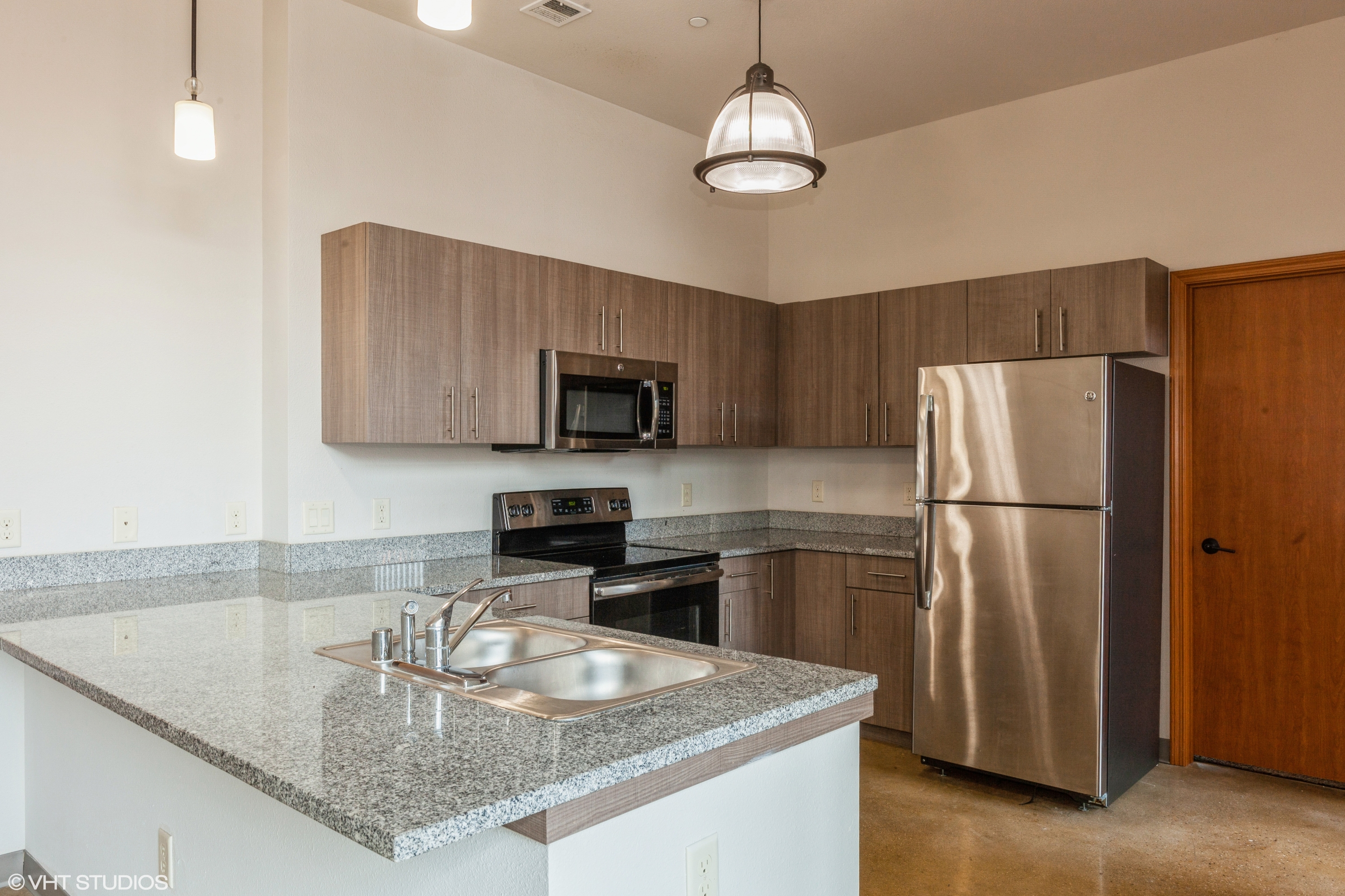 611 West National Avenue - 301